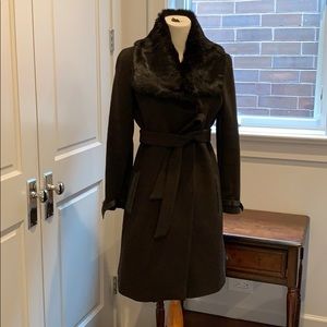 Elli Tahari 100% wool coat. Brown. Small.